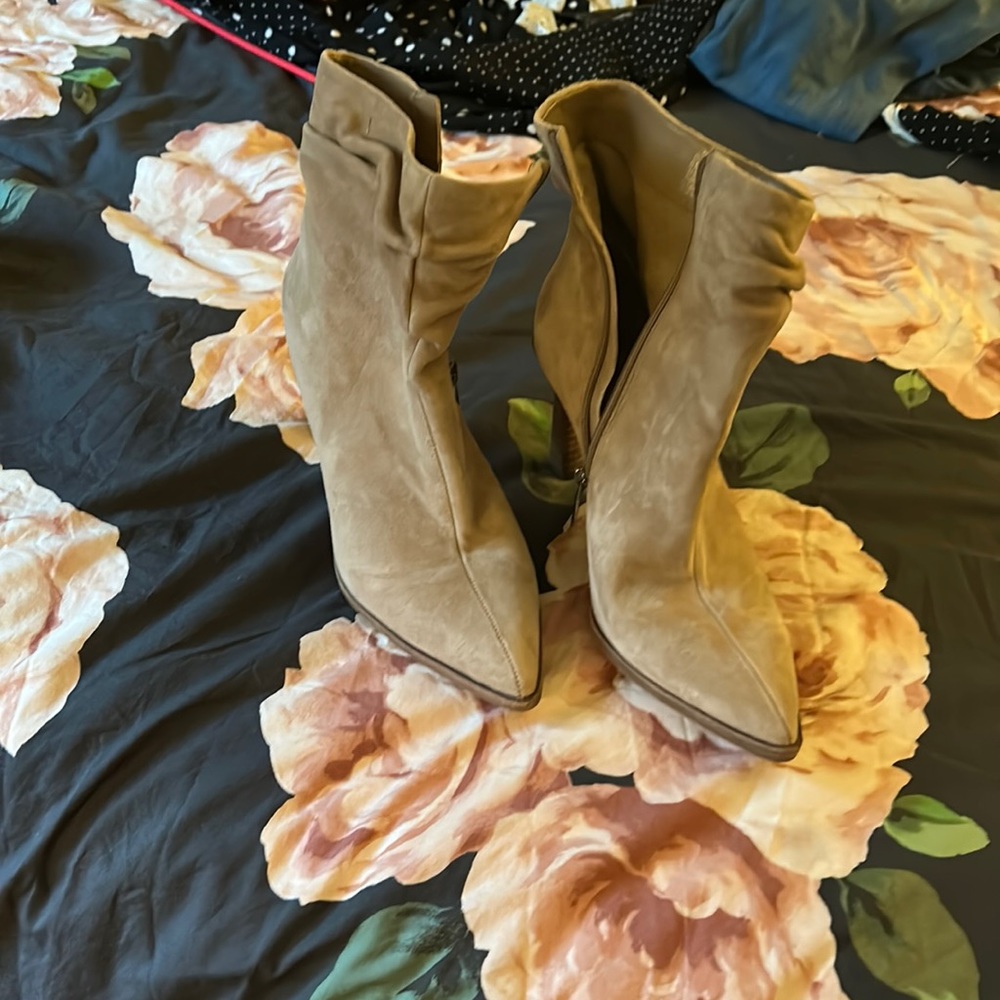 Never worn Vince Camuto slouchy ankle boots